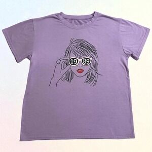 Taylor Swift 1989 Album Purple Graphic T-Shirt Small – Music Merch‎ Tee